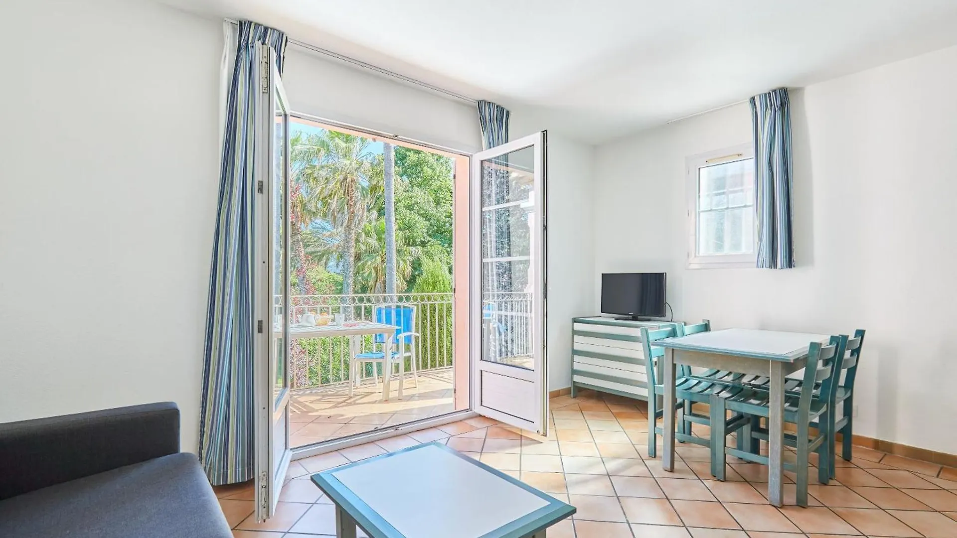 *** Appart hôtel Résidence Prestige Odalys La Palmeraie Grimaud France
