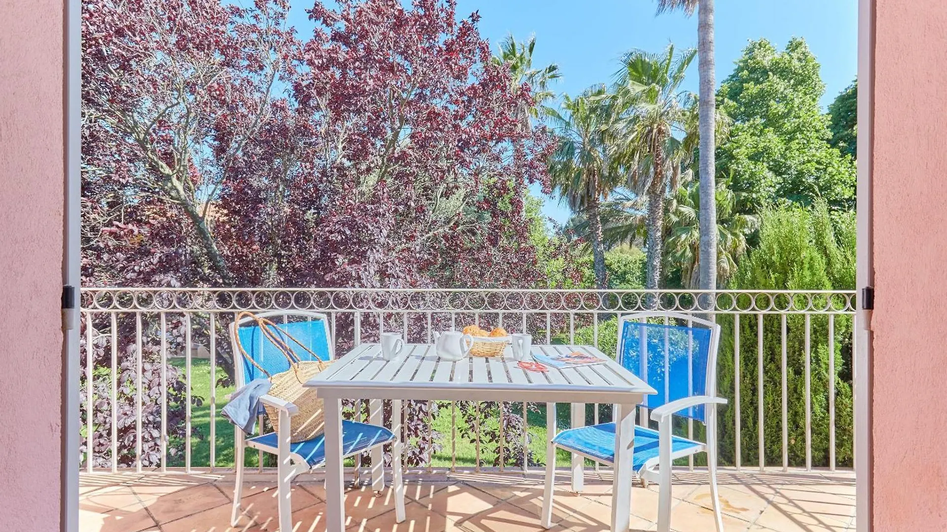 Résidence Prestige Odalys La Palmeraie Grimaud Appart hôtel